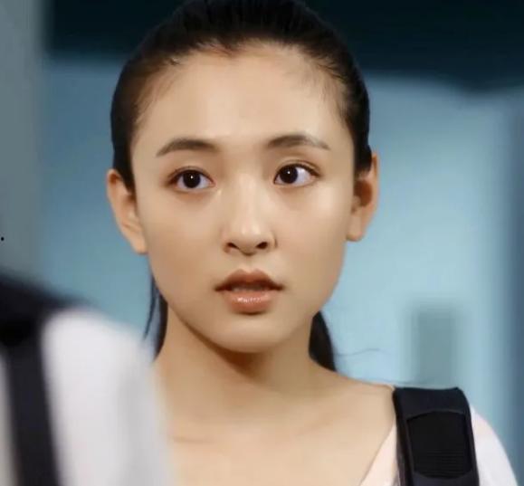 娱乐圈吃瓜夏琪是谁的孩子,揭秘“吃瓜夏琪”孩子身世之谜