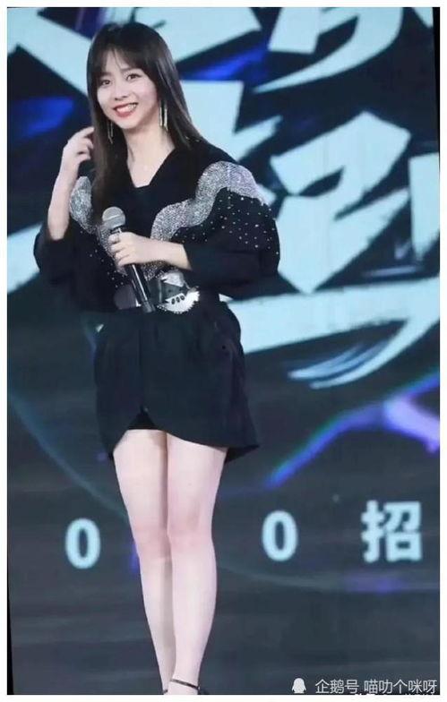 娱乐吃瓜女艺人恋情,甜蜜互动引粉丝热议