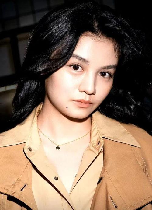 娱乐吃瓜中年女艺人,揭秘娱乐圈幕后故事