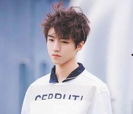 王俊凯吃瓜娱乐视频直播,揭秘娱乐圈幕后故事