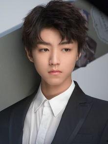 王俊凯吃瓜娱乐视频直播,揭秘娱乐圈幕后故事